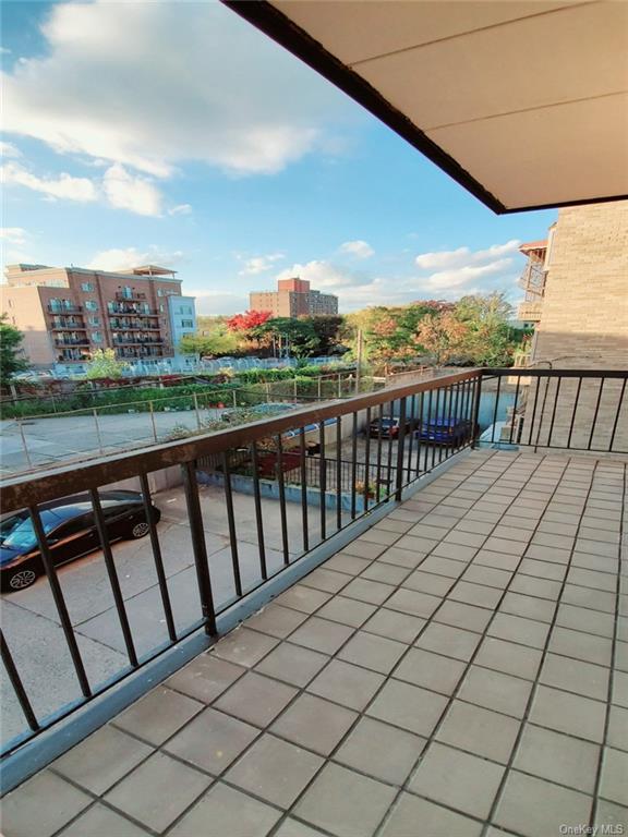 Condo 71st  Queens, NY 11377, MLS-H6275987-2