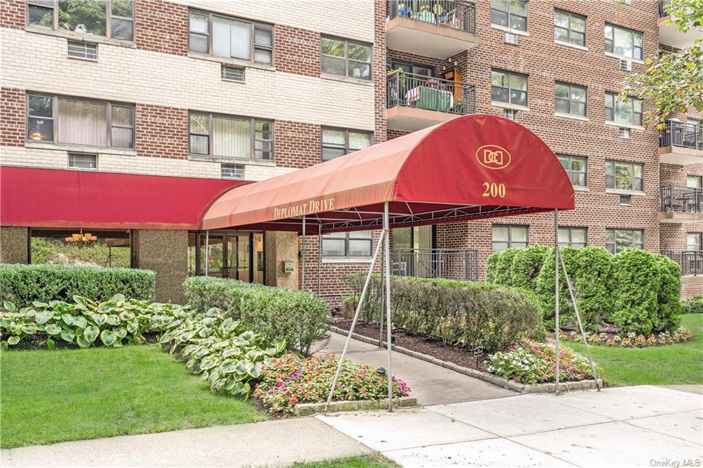 Coop Diplomat  Westchester, NY 10549, MLS-H6269118-20