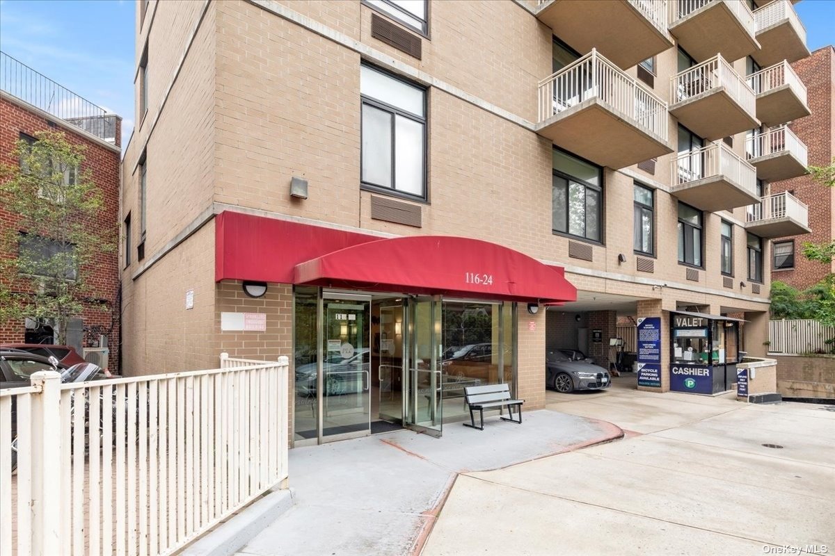 Condo Grosvenor  Queens, NY 11418, MLS-3502236-20