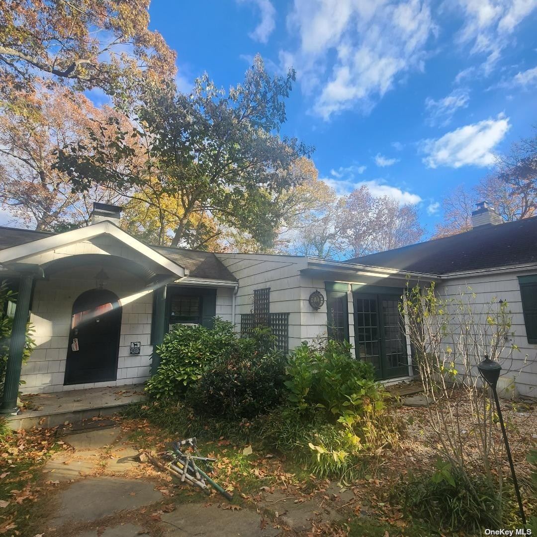 Single Family Harbor  Nassau, NY 11791, MLS-3494382-20