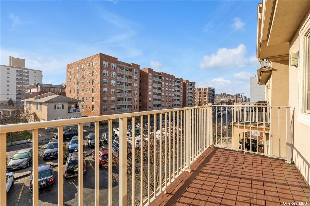 Condo Broadway  Nassau, NY 11561, MLS-3520528-20