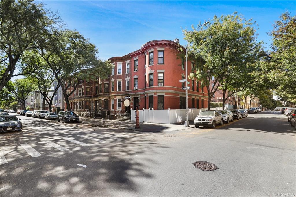 Single Family Topping  Bronx, NY 10457, MLS-H6273977-20