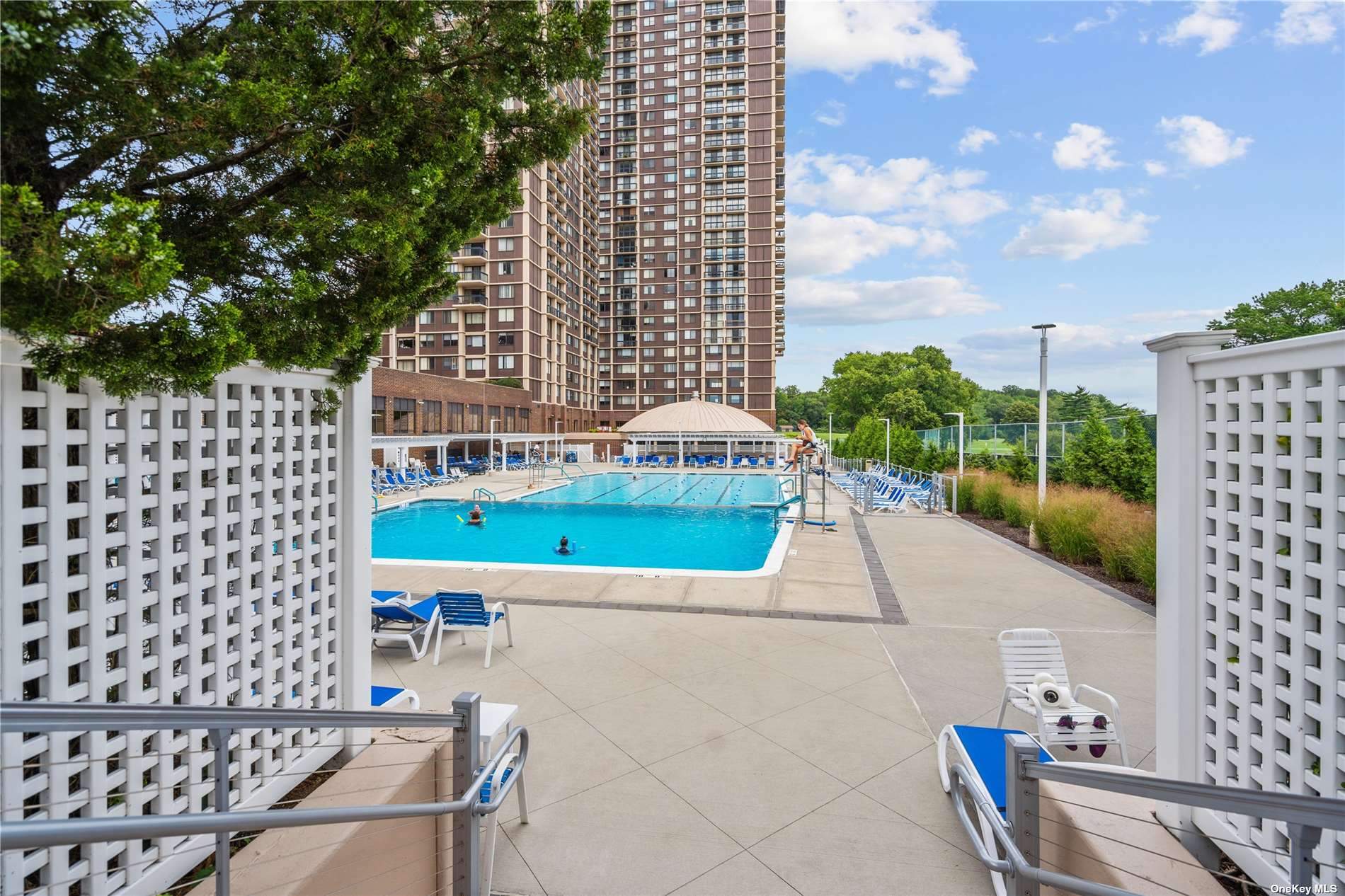 Coop Grand Central Pkwy  Queens, NY 11005, MLS-3499041-21