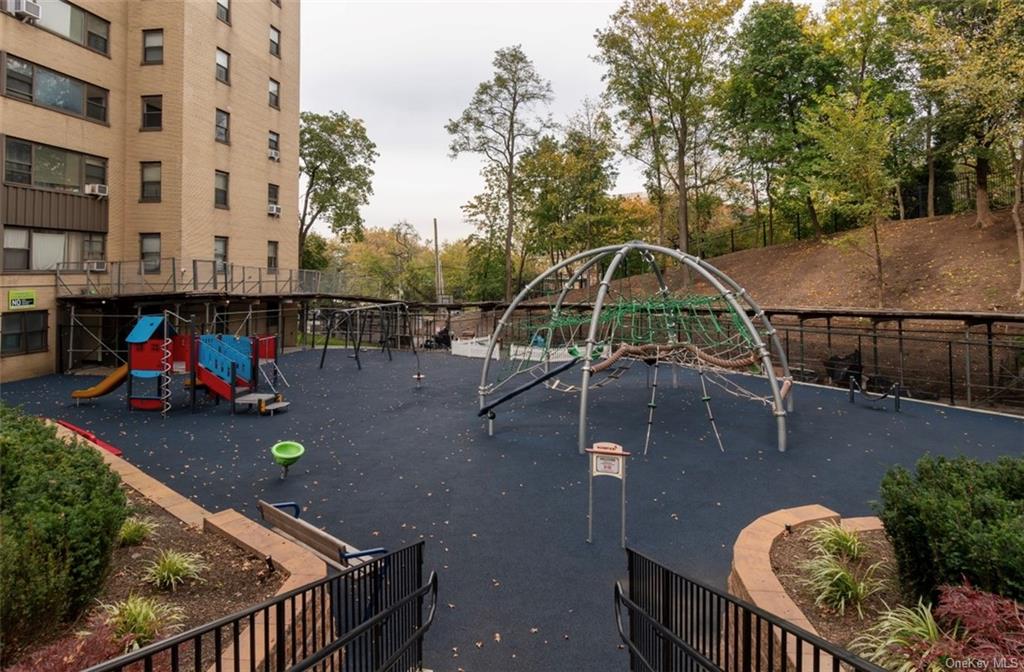 Coop Fordham Hill Oval  Bronx, NY 10468, MLS-H6272241-21