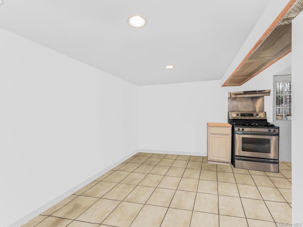 Single Family Miles  Bronx, NY 10465, MLS-H6268403-21