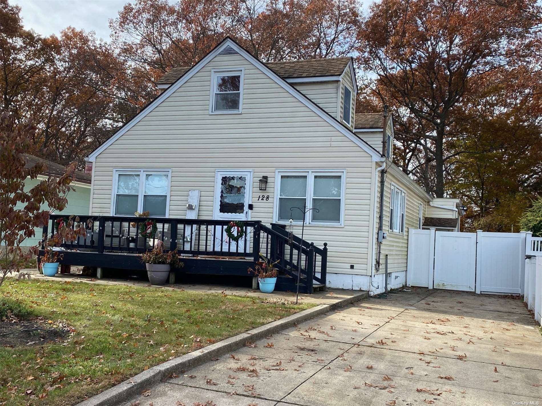 Single Family Smithtown Polk  Suffolk, NY 11720, MLS-3516837-21