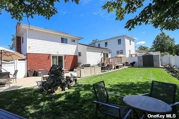 Single Family Jackie  Nassau, NY 11510, MLS-3500077-22