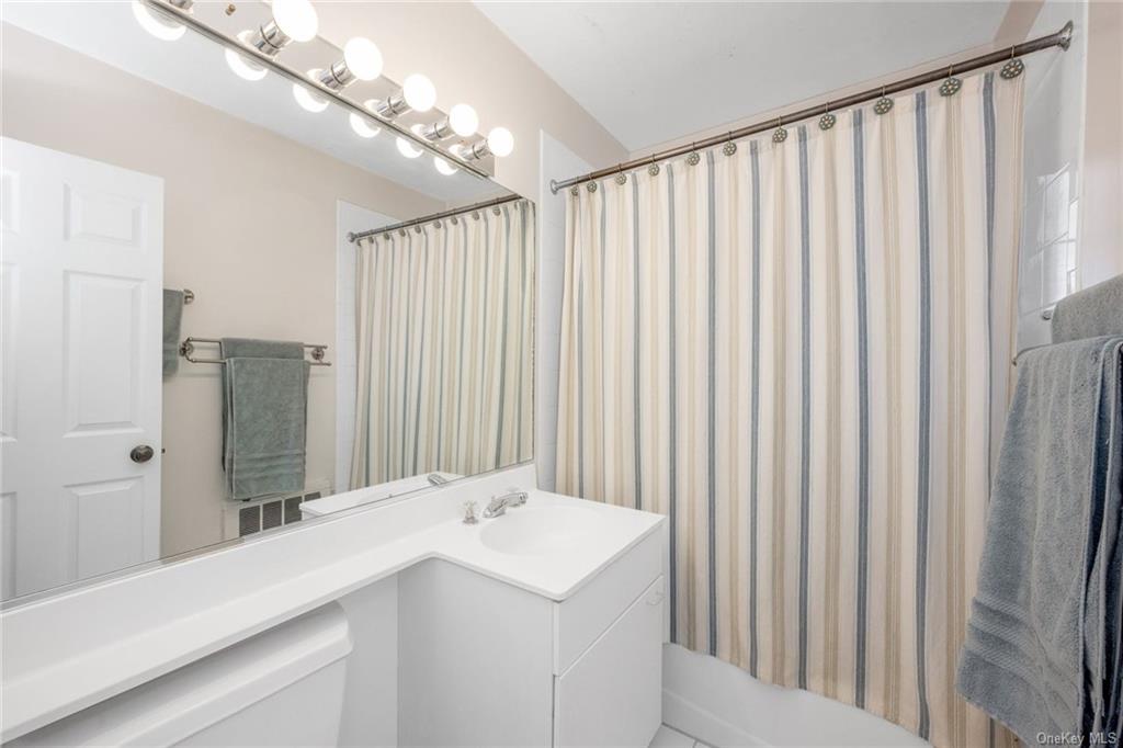 Condo Bedford  Westchester, NY 10570, MLS-H6281111-22