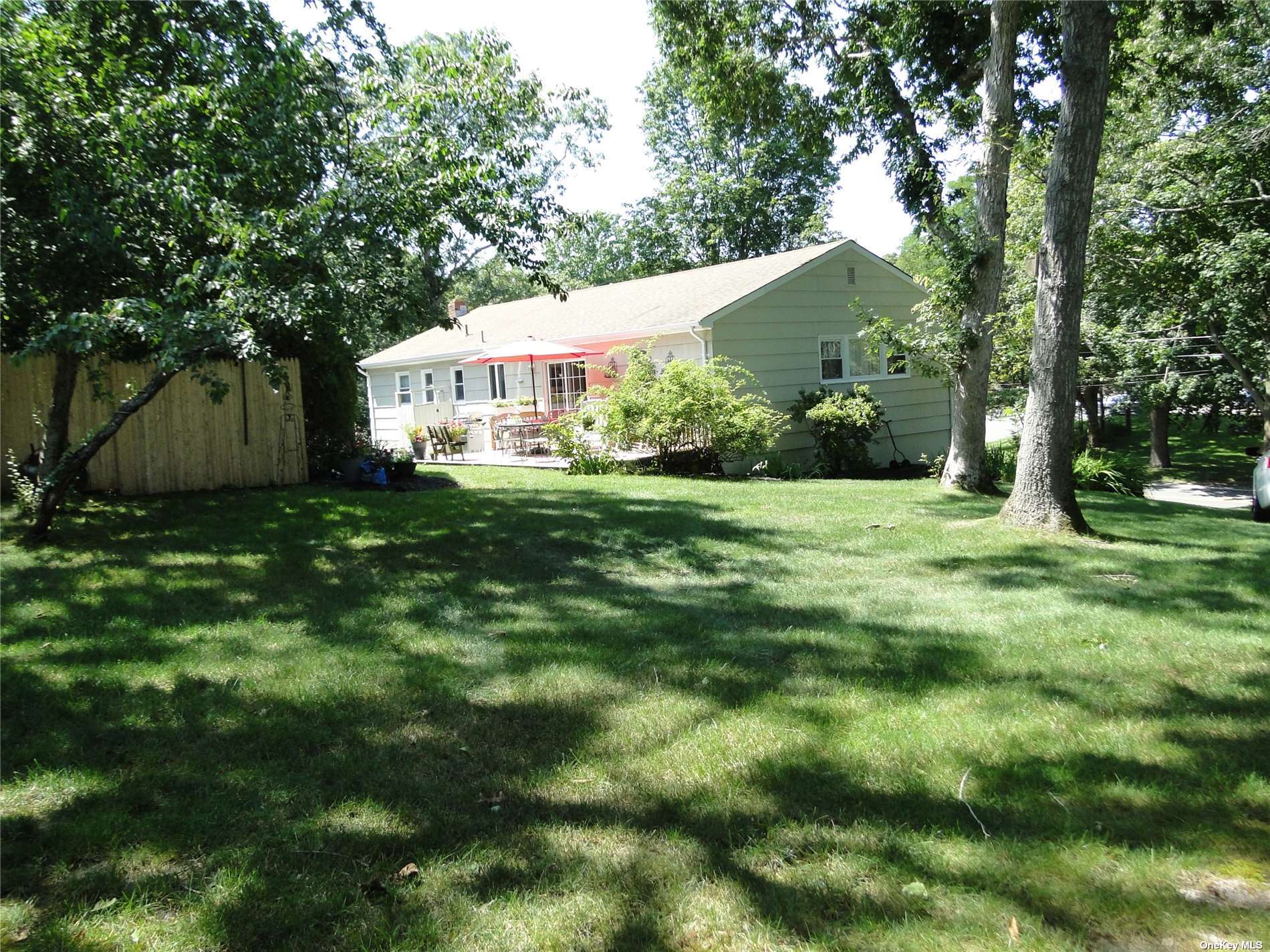 Single Family Fanning  Suffolk, NY 11946, MLS-3495320-22