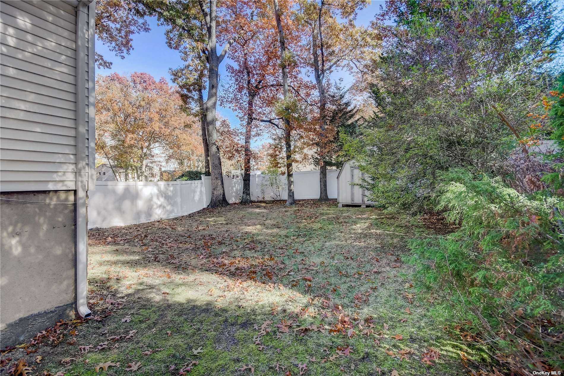 Single Family Sandy Hollow  Suffolk, NY 11787, MLS-3517511-22