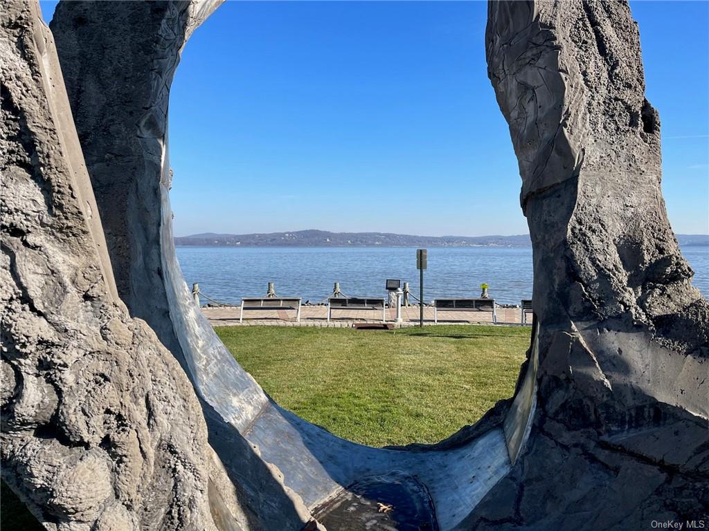 Condo Round Pointe  Rockland, NY 10927, MLS-H6279641-22