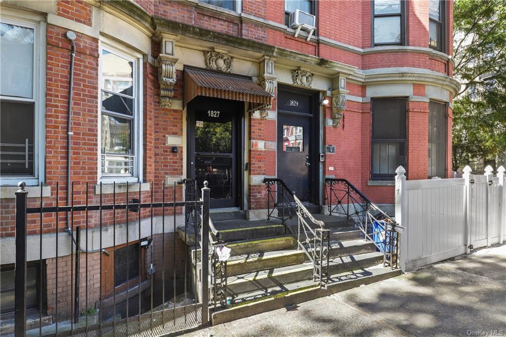 Single Family Topping  Bronx, NY 10457, MLS-H6273977-22