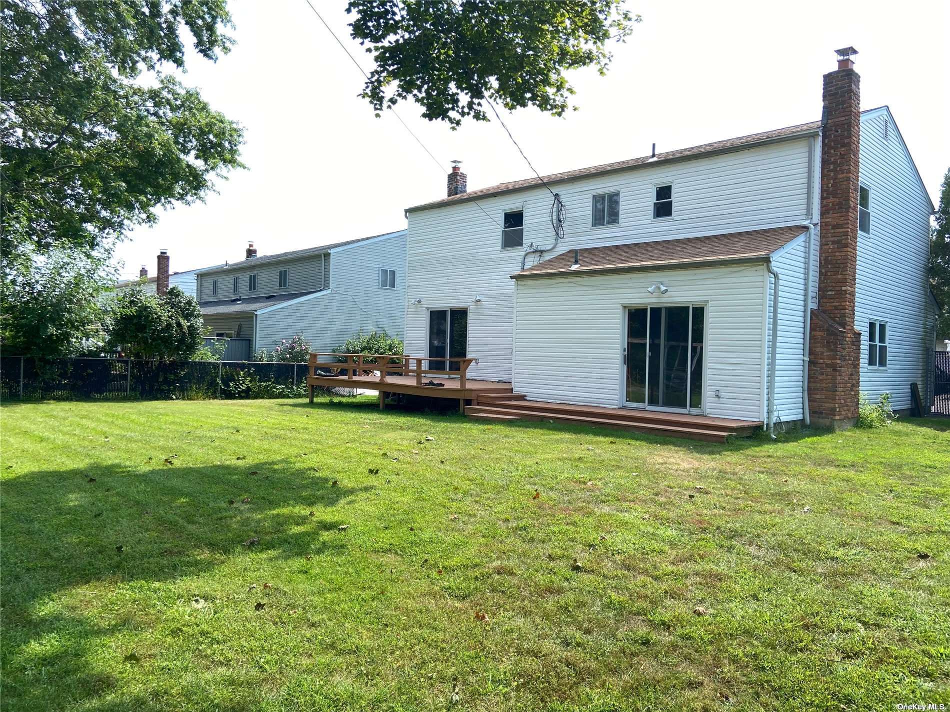 Single Family Broadfield  Nassau, NY 11542, MLS-3502034-23