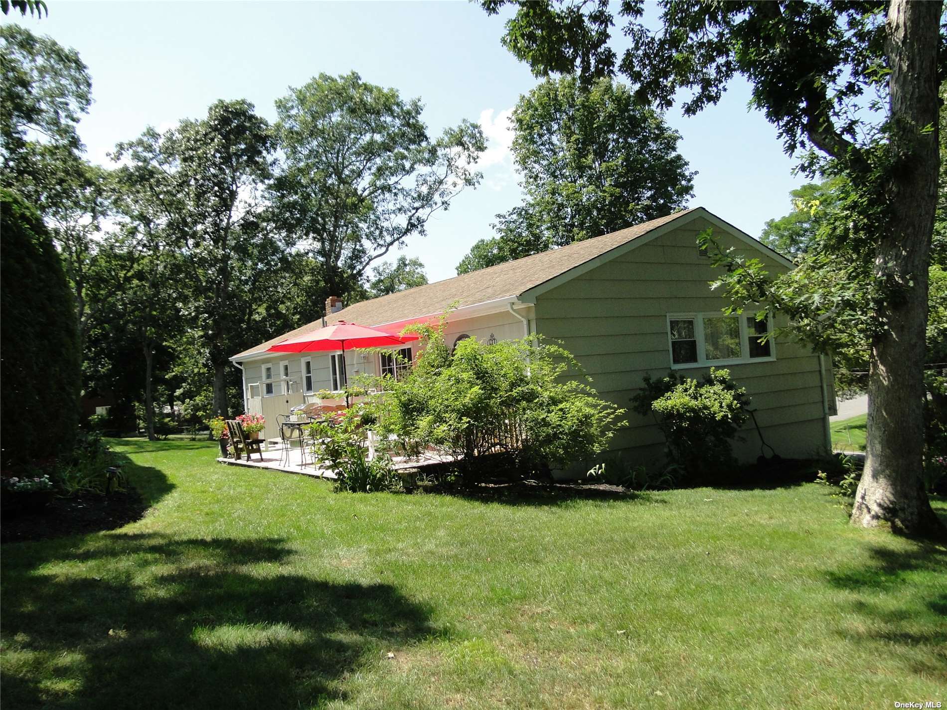 Single Family Fanning  Suffolk, NY 11946, MLS-3495320-23