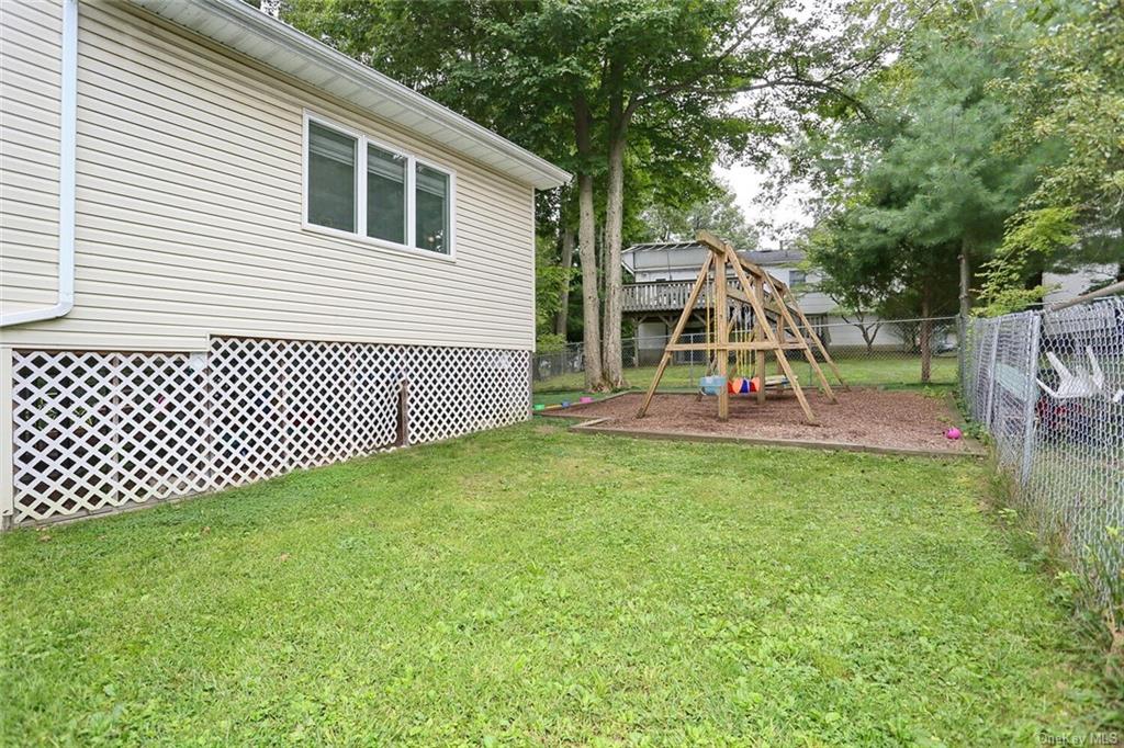 Single Family Viola  Rockland, NY 10977, MLS-H6269619-23