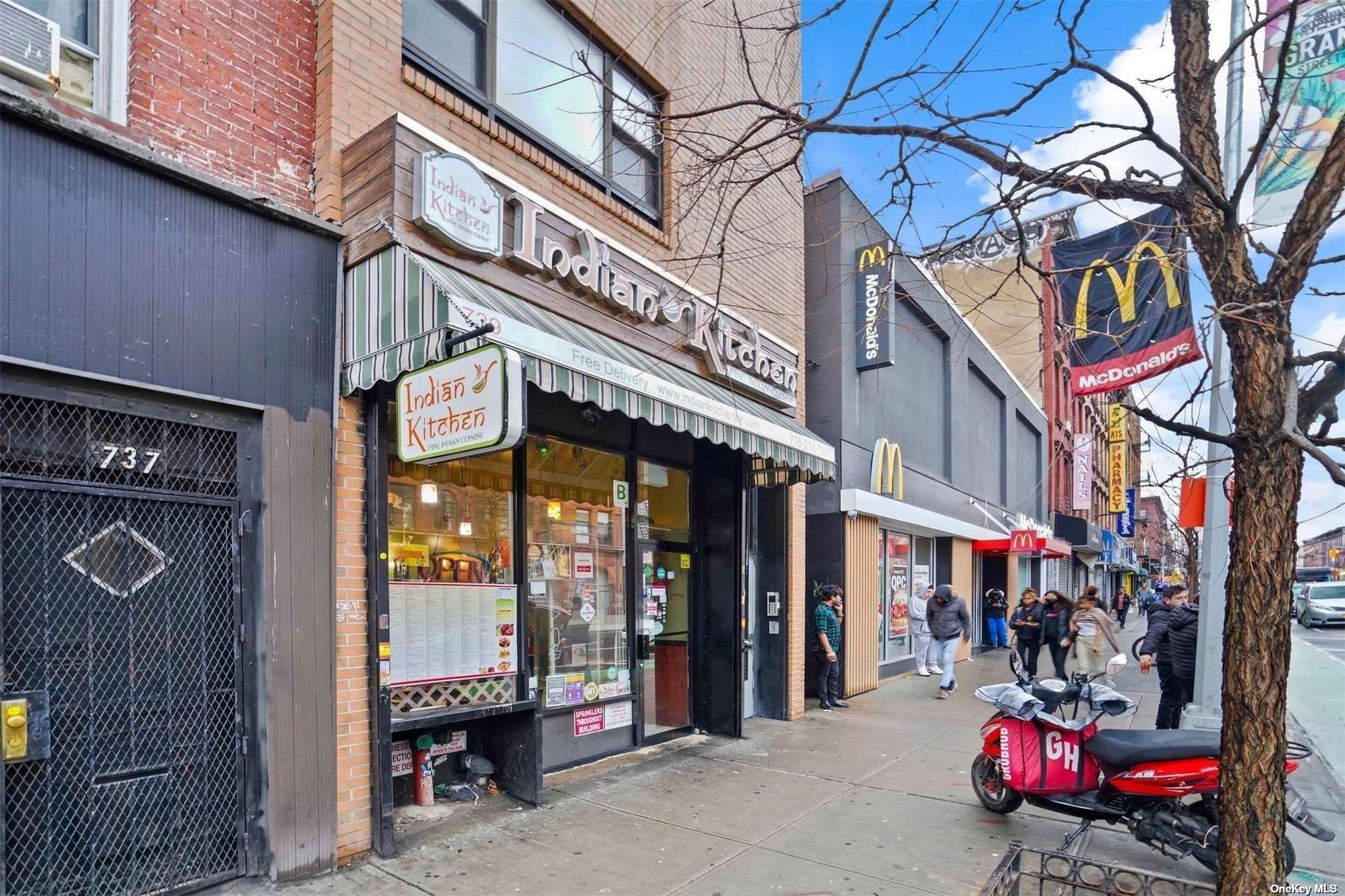 Commercial Sale Grand  Brooklyn, NY 11211, MLS-3513802-23