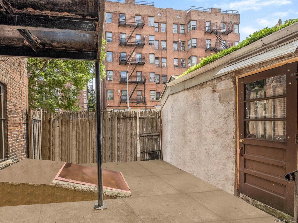 Single Family Woodruff  Brooklyn, NY 11226, MLS-H6192268-24