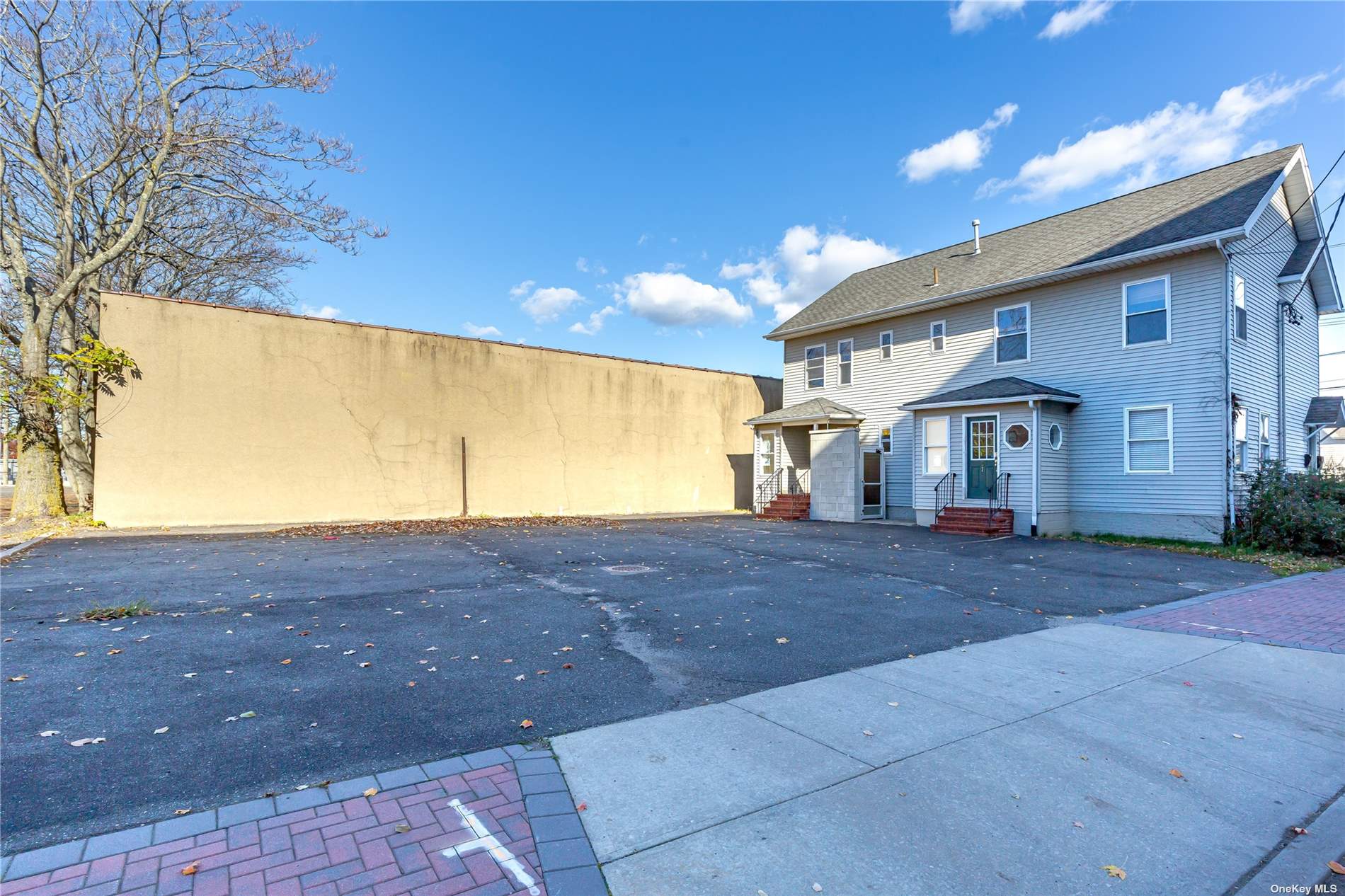 Commercial Lease Willis  Nassau, NY 11501, MLS-3516339-24