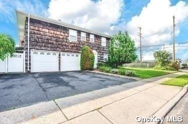 Single Family Beech  Nassau, NY 11509, MLS-3495917-24