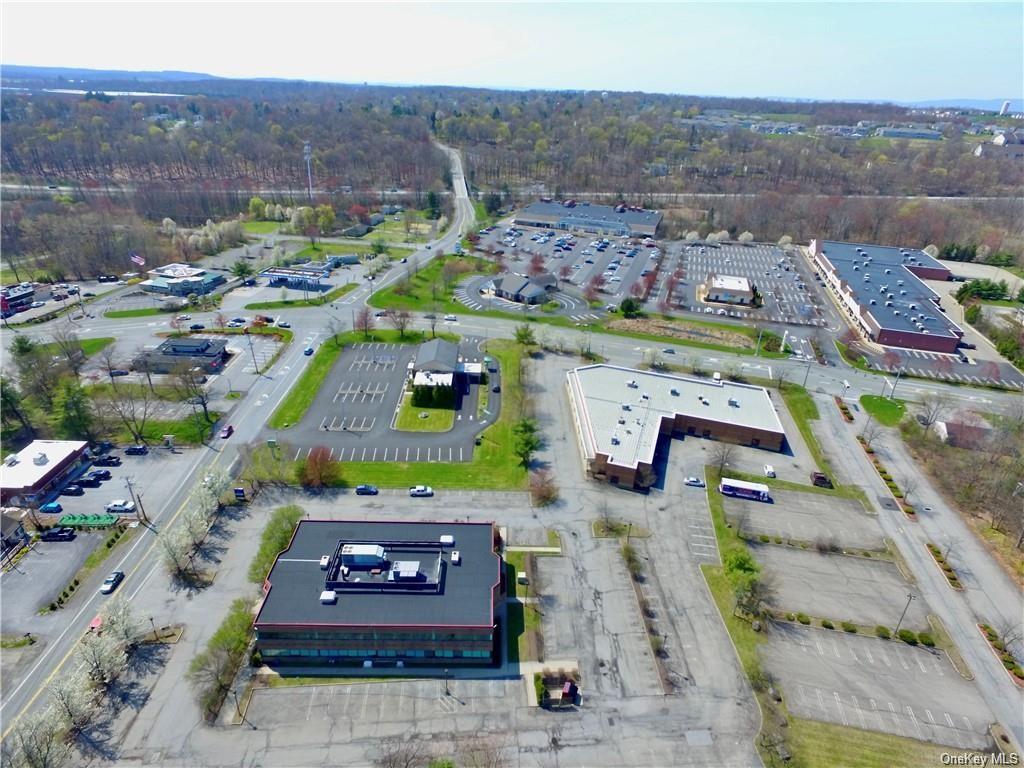 Commercial Lease Meadow  Orange, NY 12550, MLS-H6261020-25