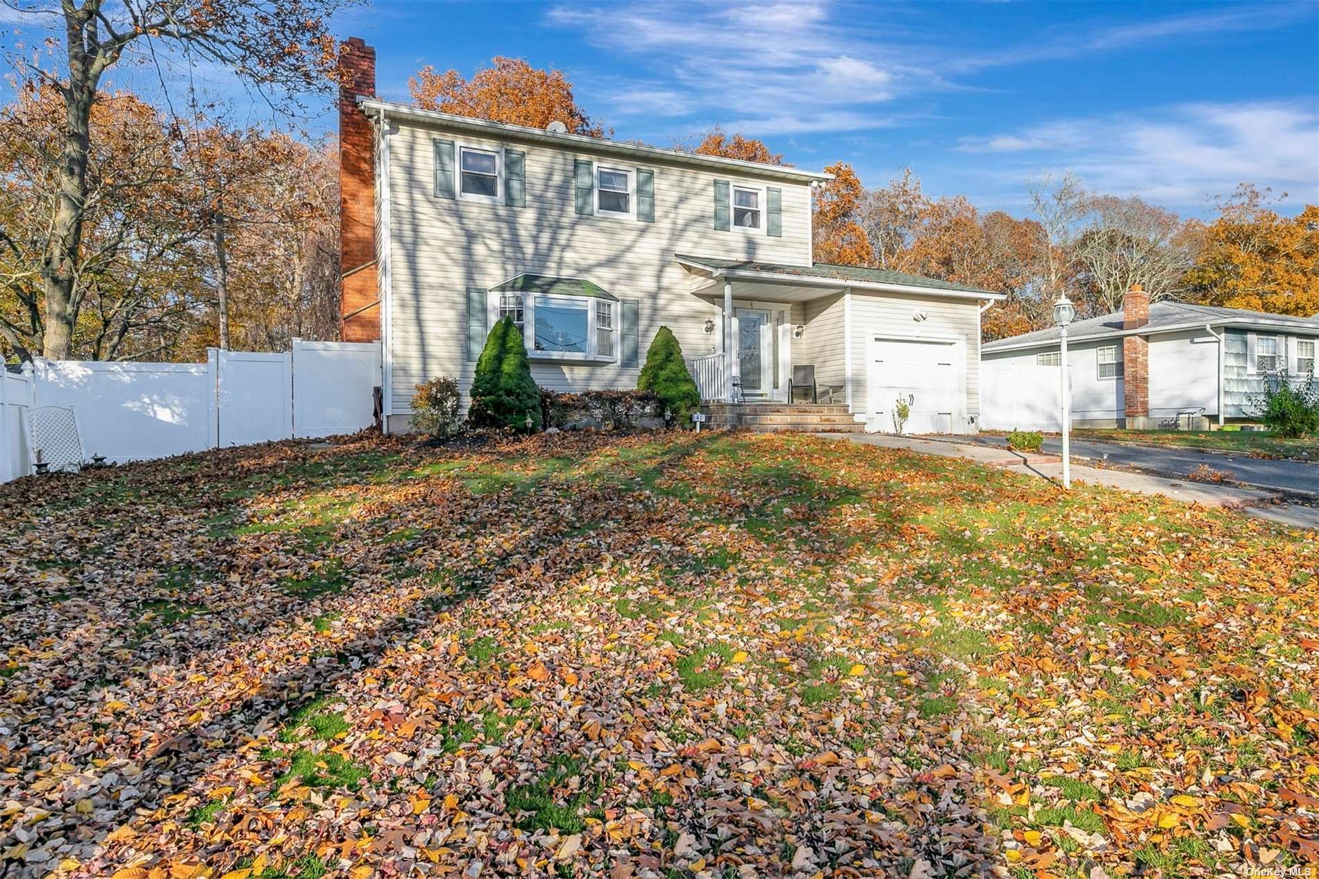 Single Family Golden Gate  Suffolk, NY 11967, MLS-3517098-25