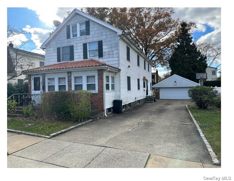 Single Family Shafter  Nassau, NY 11507, MLS-3512316-25