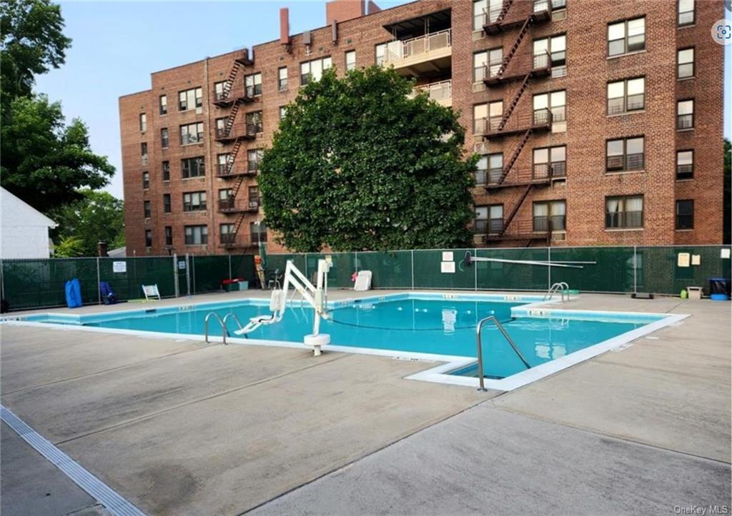 Coop Bronx River  Westchester, NY 10704, MLS-H6262384-25