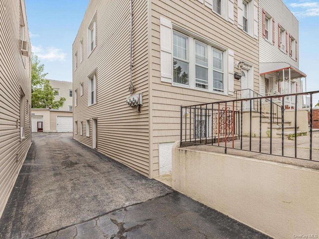 Single Family Miles  Bronx, NY 10465, MLS-H6268403-27