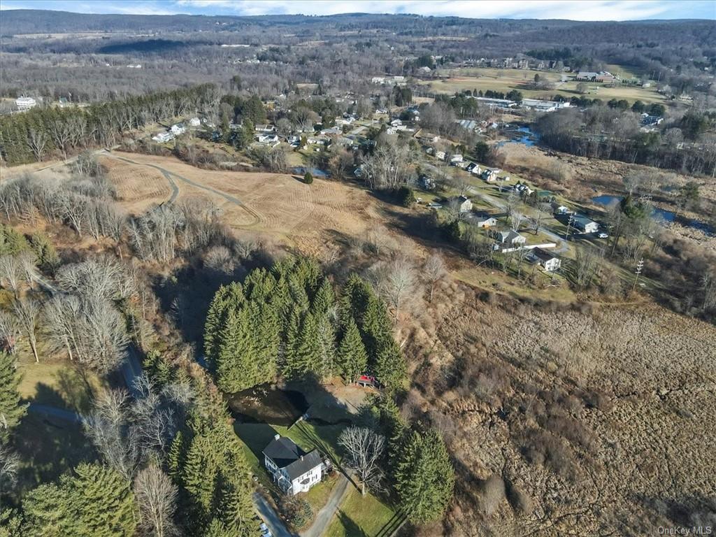 Two Family Lakeside  Dutchess, NY 12564, MLS-H6228028-28