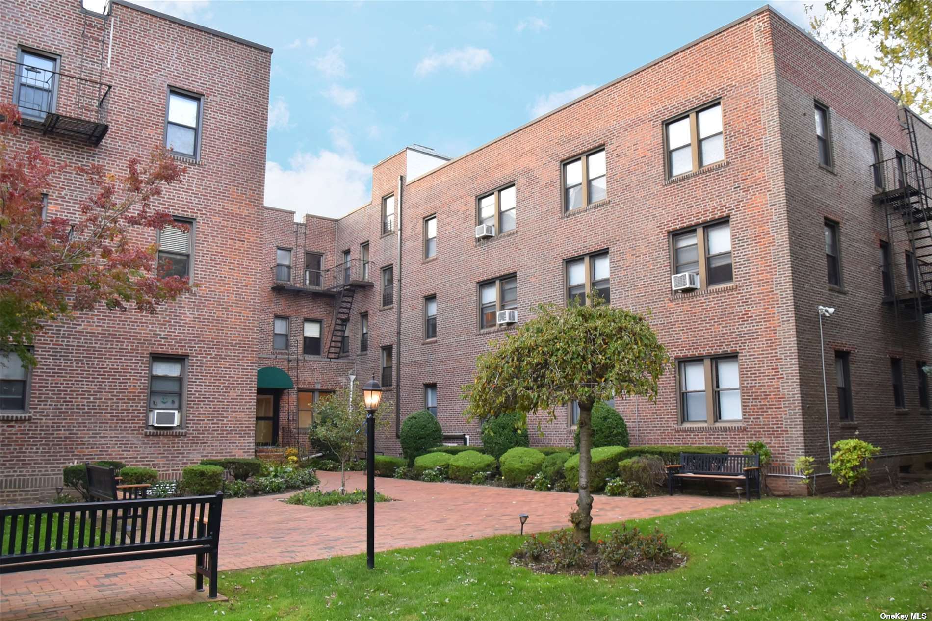 Condo 7th  Nassau, NY 11530, MLS-3482942-28