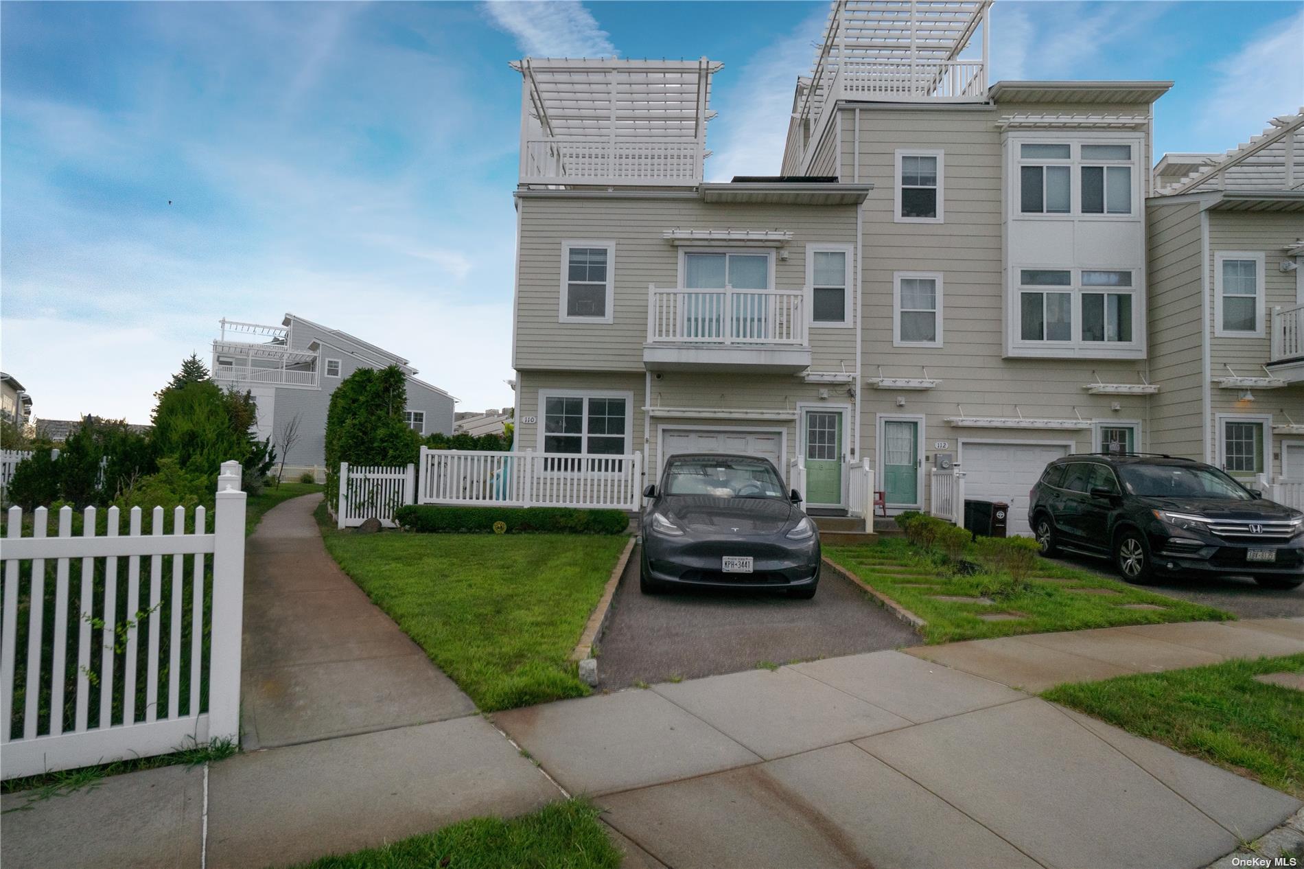 Two Family Beach  Queens, NY 11692, MLS-3514582-29