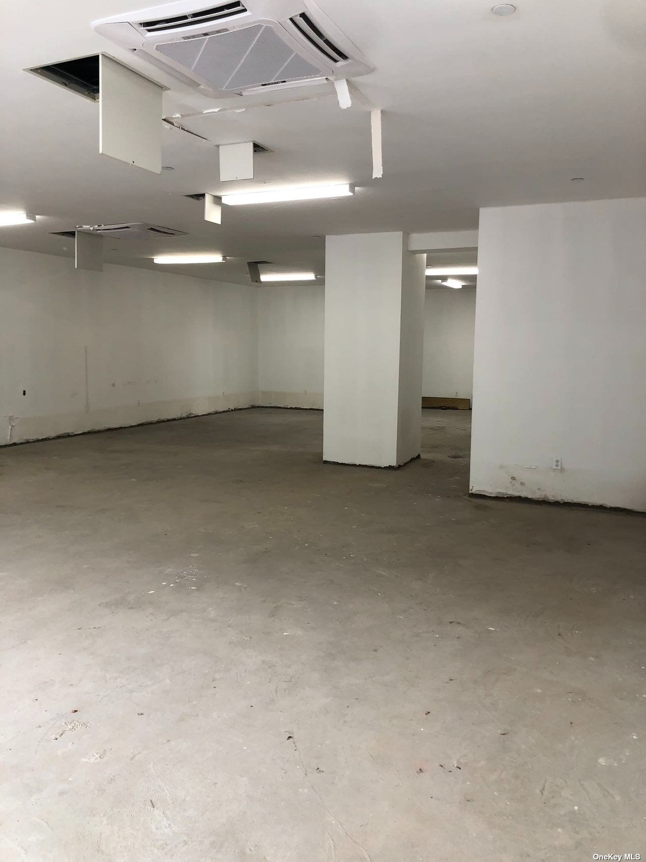 Commercial Sale Queens  Queens, NY 11377, MLS-3504264-3