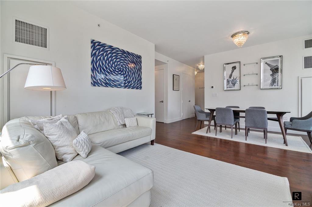 Condo W End  Manhattan, NY 10023, MLS-H6273276-3