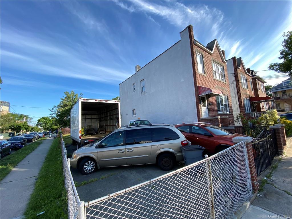 Single Family Van Nest  Bronx, NY 10461, MLS-H6251348-3