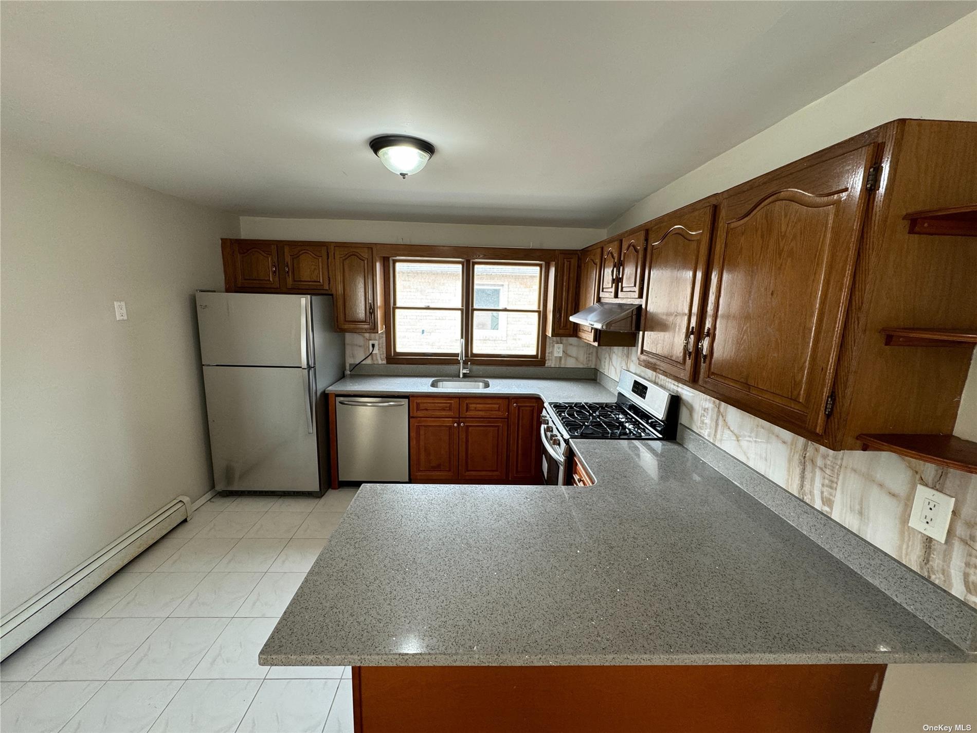 Apartment Elkmont  Queens, NY 11426, MLS-3519371-3