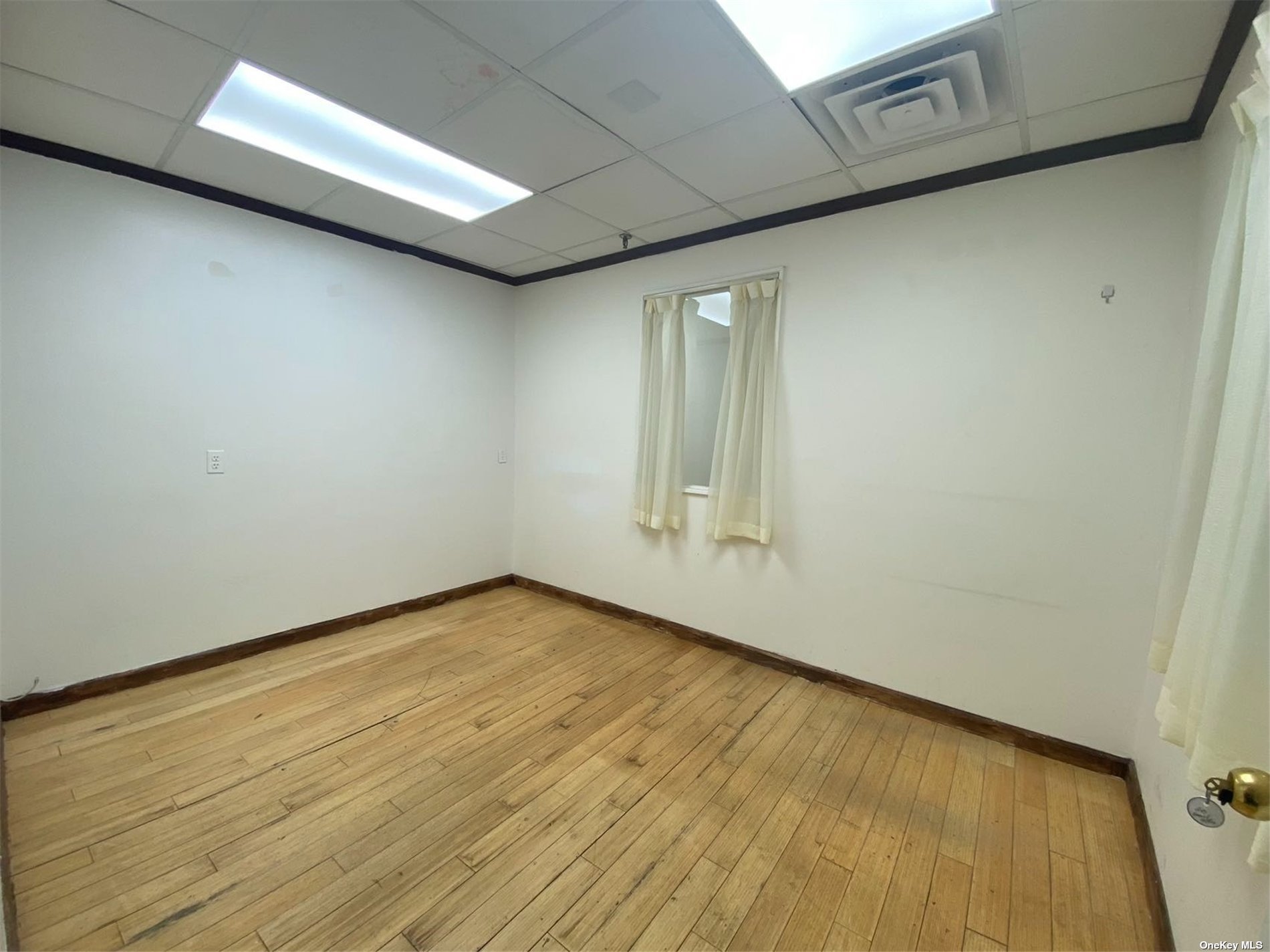 Commercial Lease Main  Queens, NY 11354, MLS-3509458-3