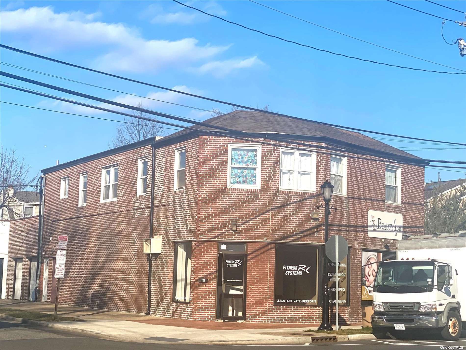 Commercial Lease Manorhaven  Nassau, NY 11050, MLS-3520560-3