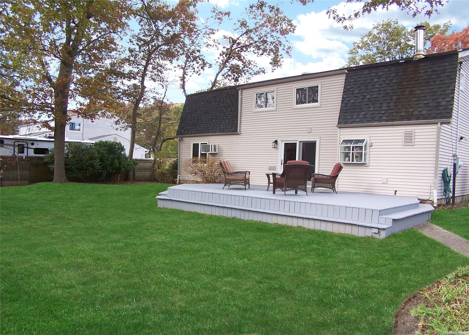 Single Family Hewes  Suffolk, NY 11776, MLS-3515609-3