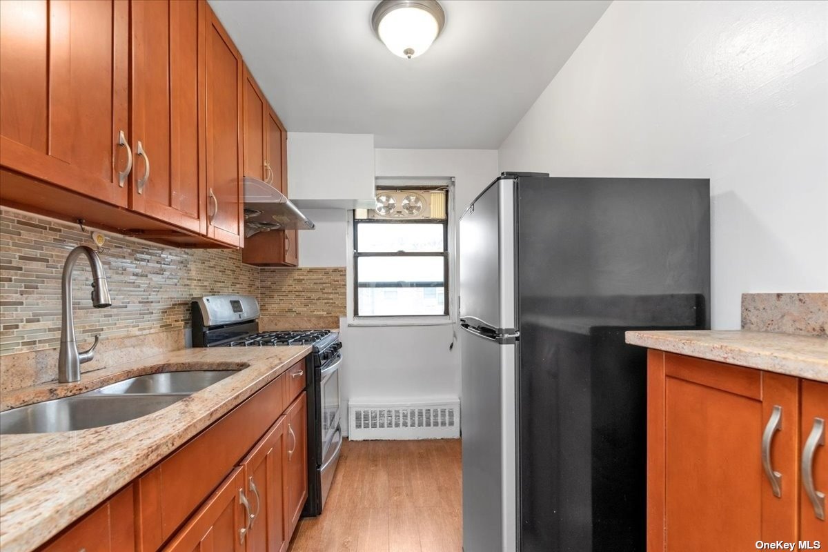 Coop 67th Ave  Queens, NY 11365, MLS-3501652-3