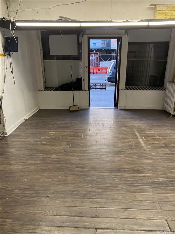 Commercial Lease E 187th  Bronx, NY 10458, MLS-H6272655-3