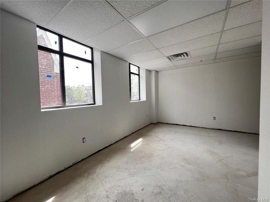 Commercial Lease 60th  Queens, NY 11378, MLS-H6258688-3
