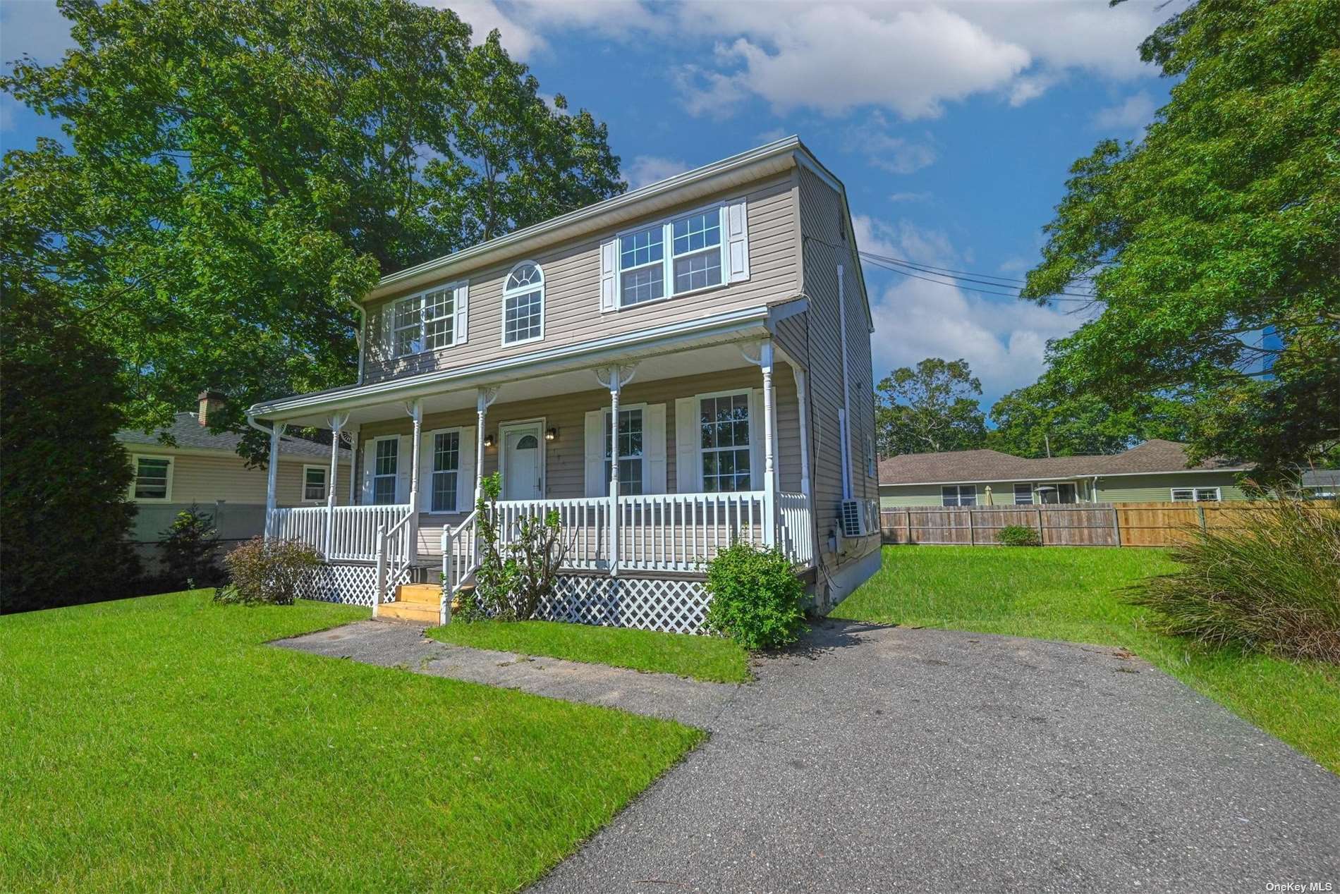 Single Family Main  Suffolk, NY 11950, MLS-3516777-3