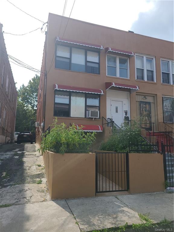 Single Family 223rd  Bronx, NY 10466, MLS-H6271841-3