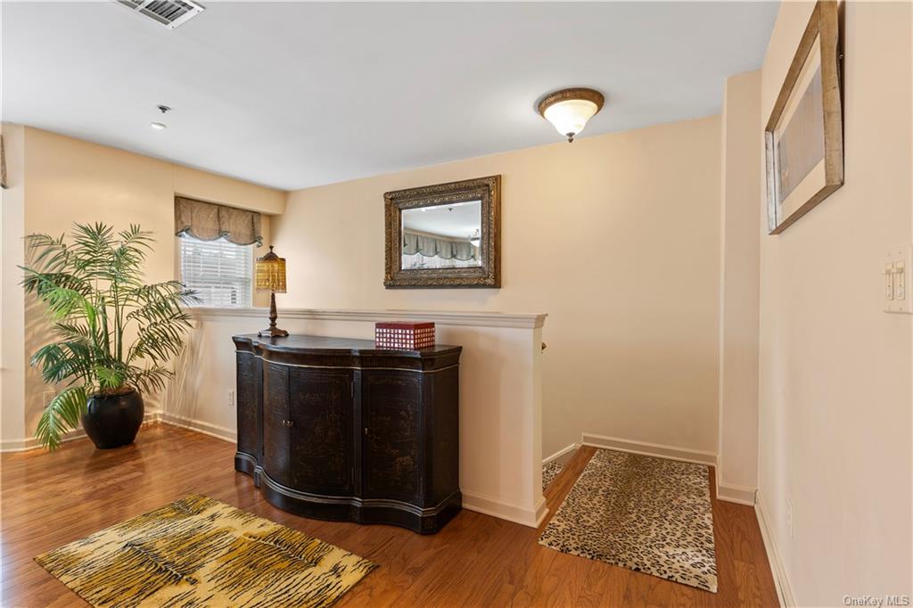 Condo Old Tarrytown  Westchester, NY 10603, MLS-H6280976-3