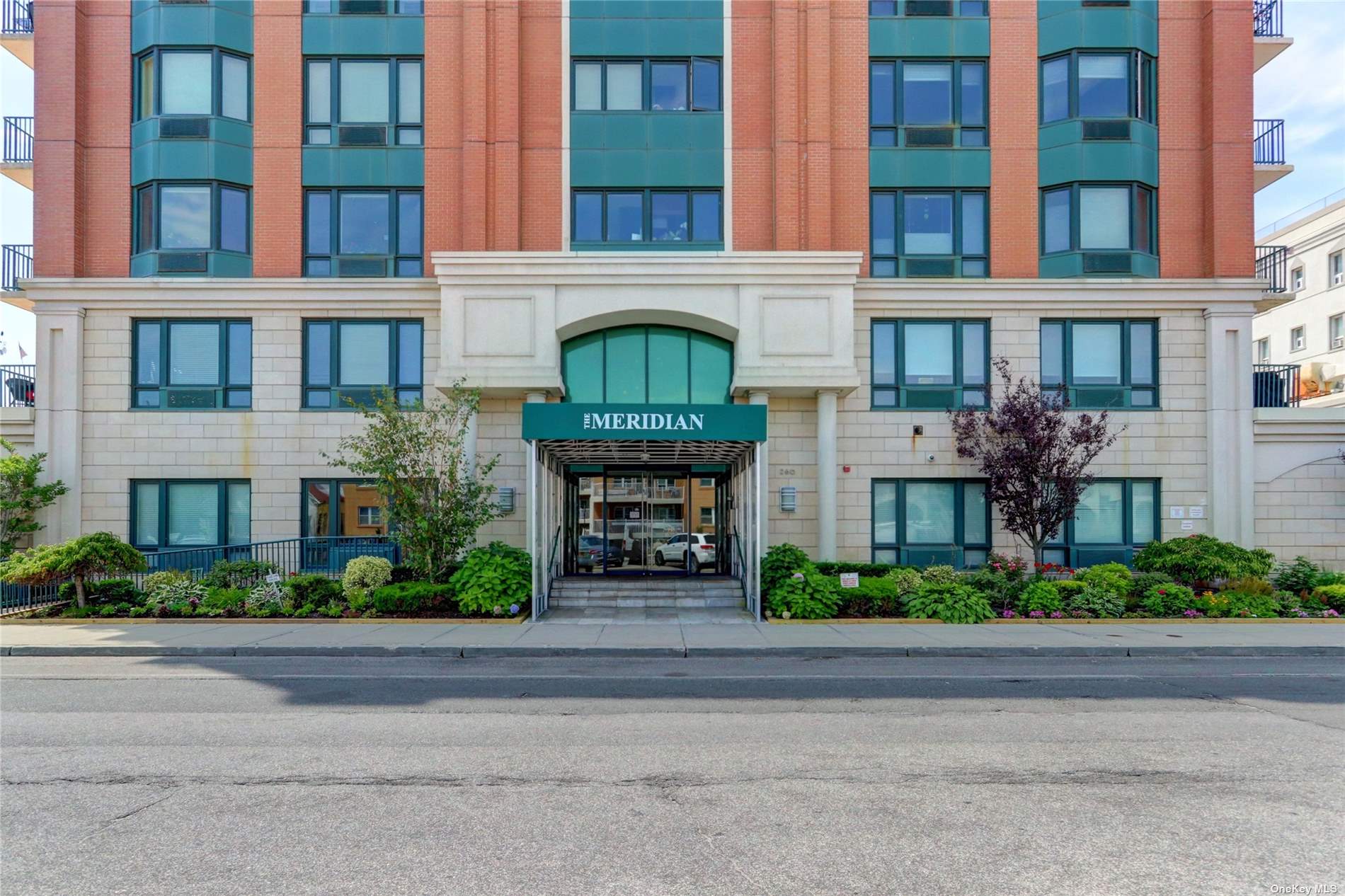 Apartment Broadway  Nassau, NY 11561, MLS-3496282-30