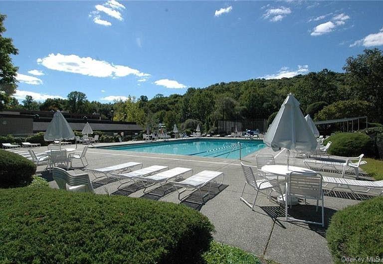 Condo Heritage  Westchester, NY 10589, MLS-H6249356-31