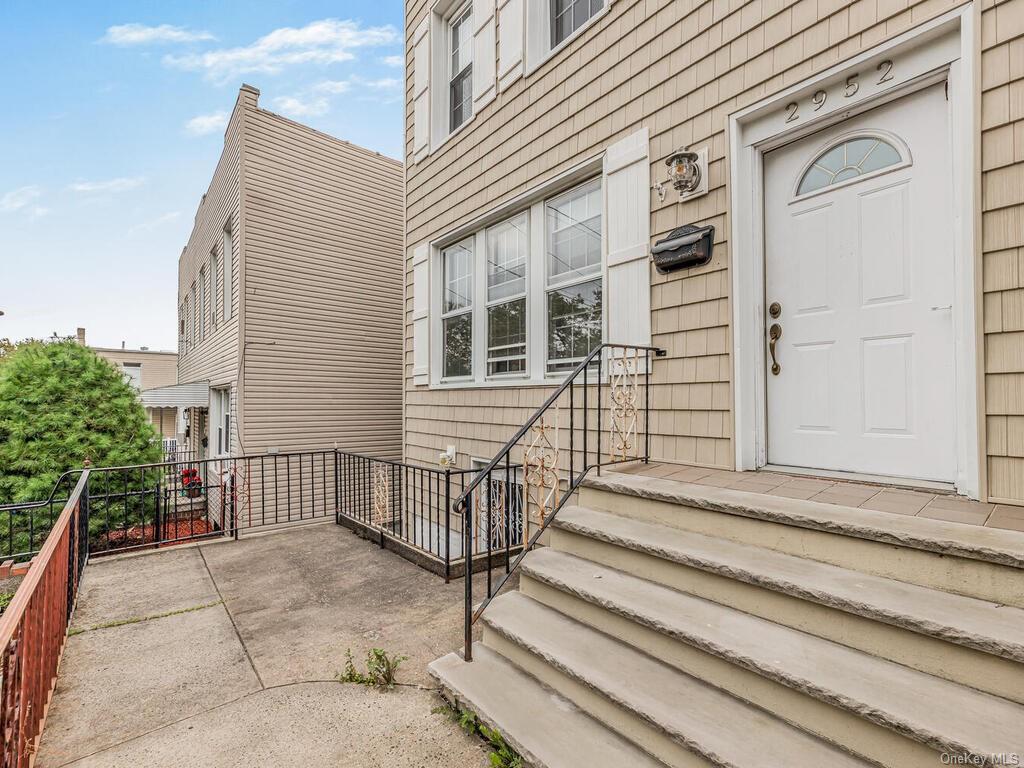 Single Family Miles  Bronx, NY 10465, MLS-H6268403-31