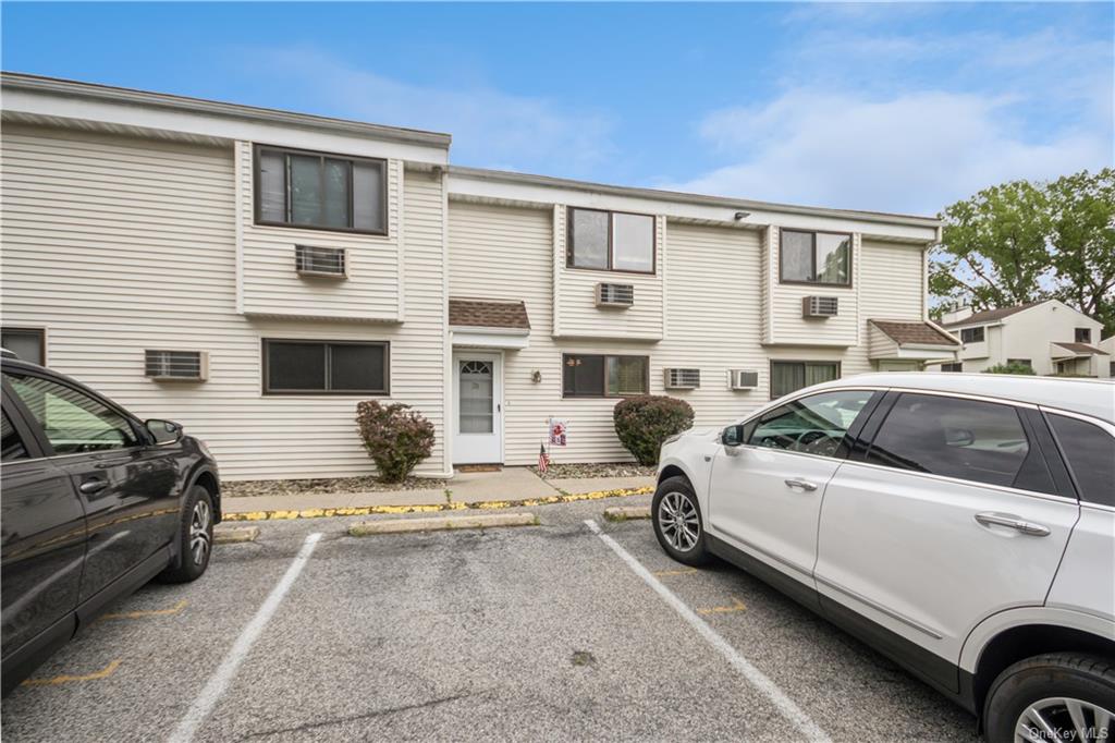 Condo Pierces  Orange, NY 12550, MLS-H6261427-31