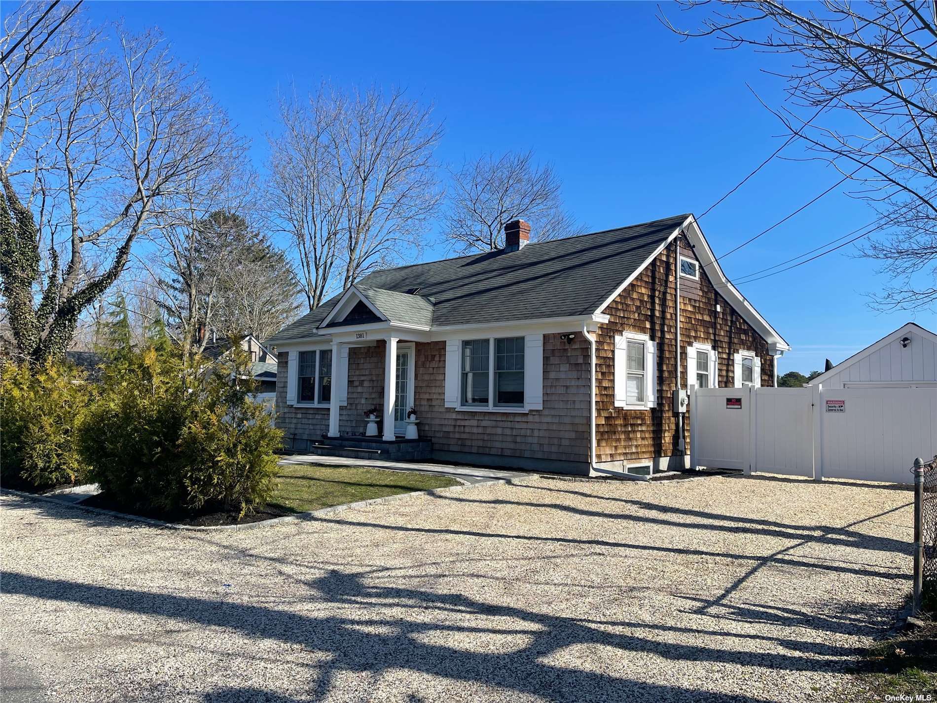 Single Family Main  Suffolk, NY 11901, MLS-3469178-32