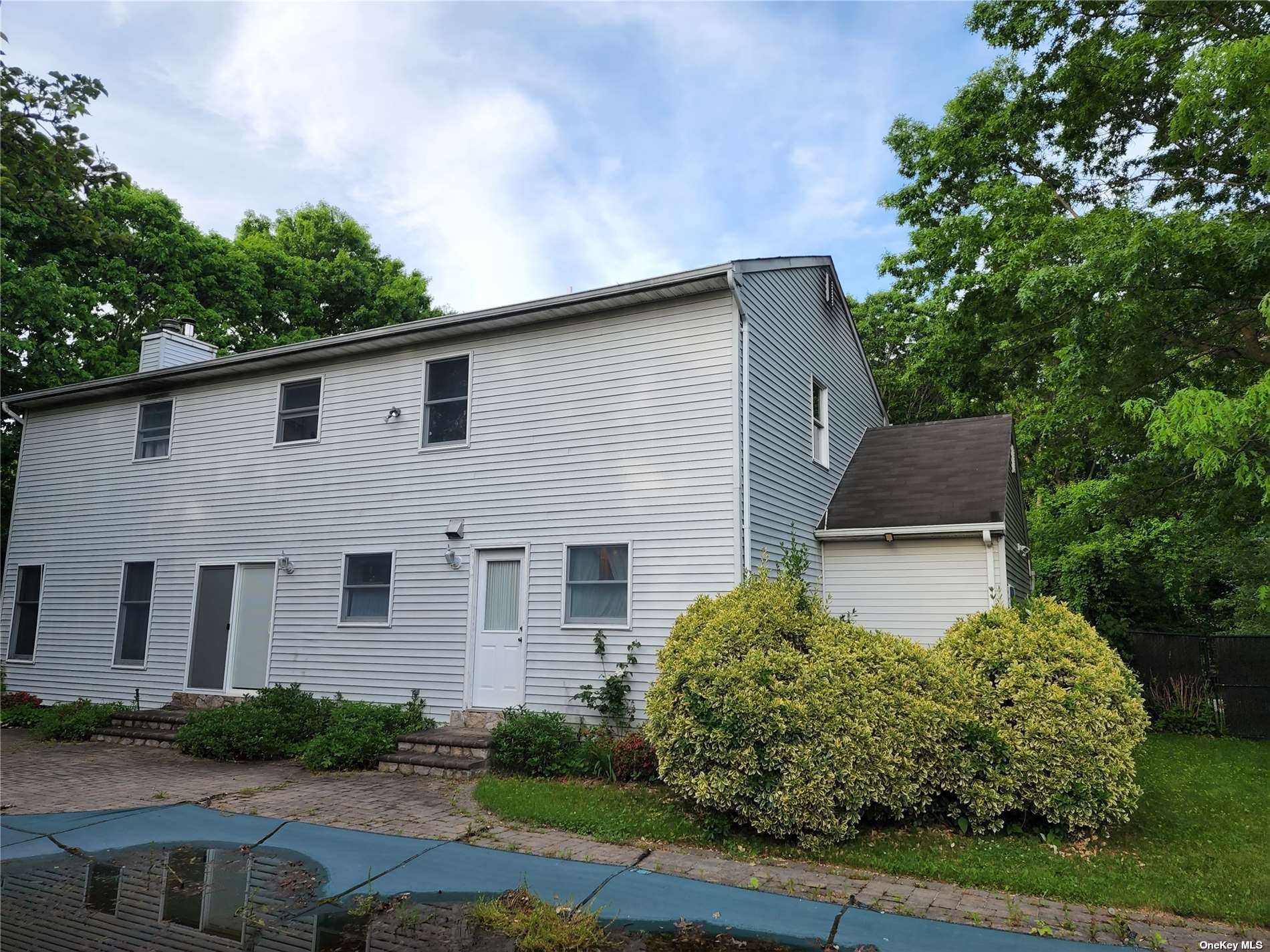 Single Family Hickory  Suffolk, NY 11776, MLS-3411490-32